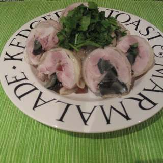 鸡腿肉卷松花蛋