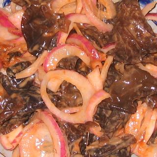 凉拌葱头木耳