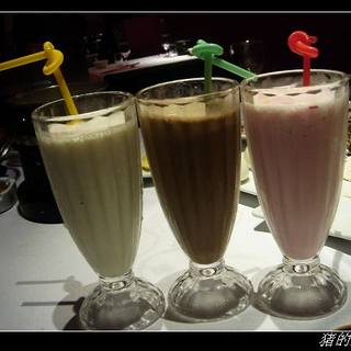 香醇巧克力奶昔