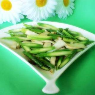 芦笋炒杏鲍菇