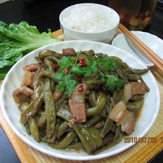 五花肉炖豆角
