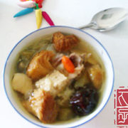 滋补猴头菇鸡汤