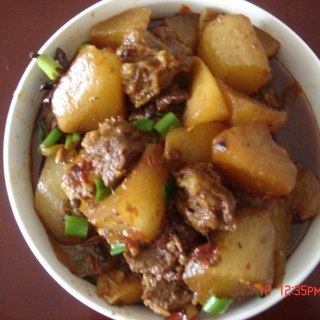 萝卜烧牛肉