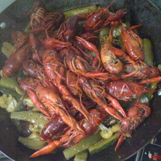 烧龙虾