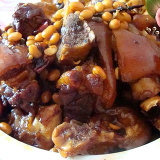 红烧黄豆猪蹄