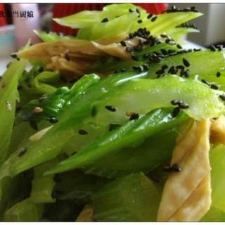 芹菜拌腐竹