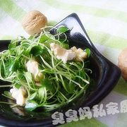核桃仁拌豆苗