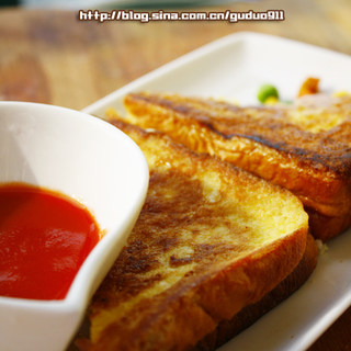 奶酪培根煎土司