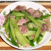 飞水芥兰腊鸭腿