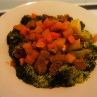 时蔬烩牛肉