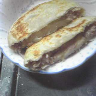 猪肉酸菜粉丝馅饼