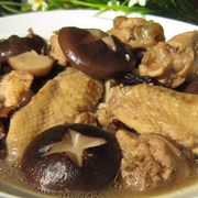 小鸡炖蘑菇