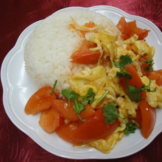 西红柿鸡蛋盖饭