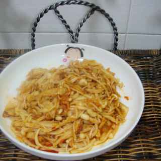 辣白菜炒金针菇