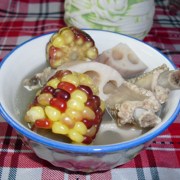 玉米莲藕排骨汤