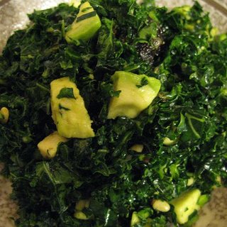 油果羽衣甘藍沙拉