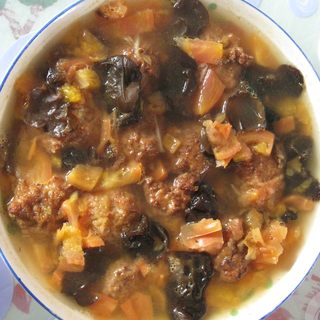 番茄木耳丸子汤