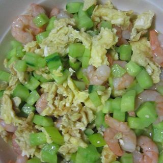 黄瓜炒虾仁