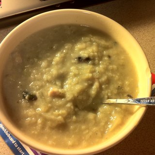 白菜皮蛋肉丝粥