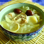 银耳百合猪骨汤