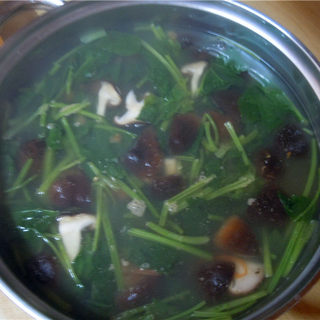 香菇鲜蔬汤