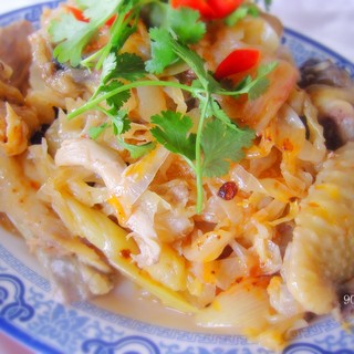 酸香麻辣鸡煲