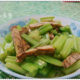 芹菜炒豆干