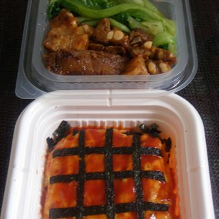 紫菜鱼茸蛋包饭