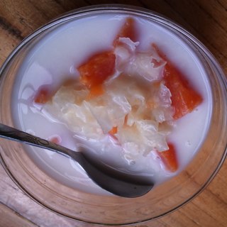 椰香银耳木瓜露