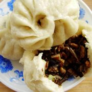 臻蘑肉包