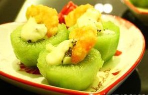 猕猴桃虾球沙拉