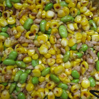 玉米鸡丁