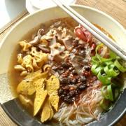 仿版鴨血湯一樣的味道不一樣的感覺－－雞雜粉絲湯