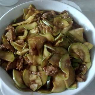 西葫芦炒肉片