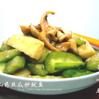 山药丝瓜炒鱿鱼