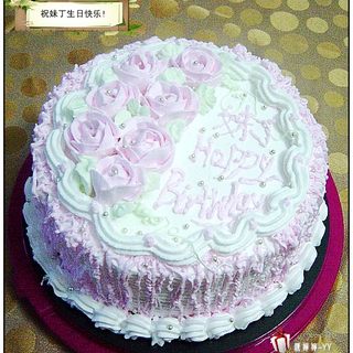 奶油生日蛋糕