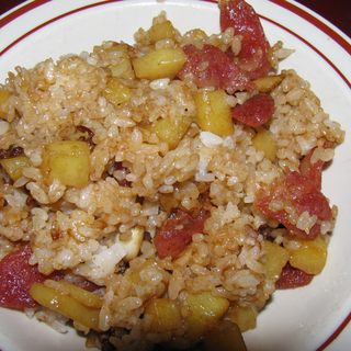 腊肉煲仔饭