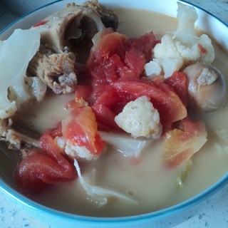 西红柿菜花棒子骨汤