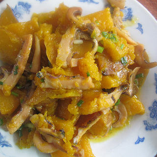 南瓜炒墨鱼干