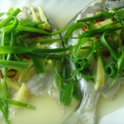 清蒸海鯧魚