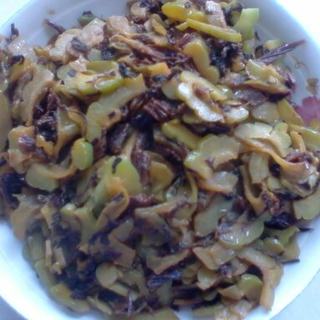 腌菜炒苦瓜