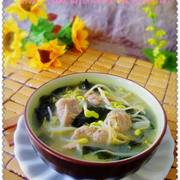 螺旋藻豆芽肉片汤