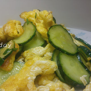 黄瓜炒鸡蛋