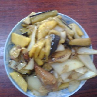 茄子土豆烧圆葱