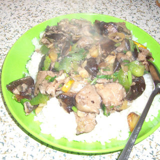 香菇板栗青椒盖浇饭