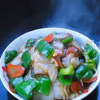 胡萝卜青椒白菜片