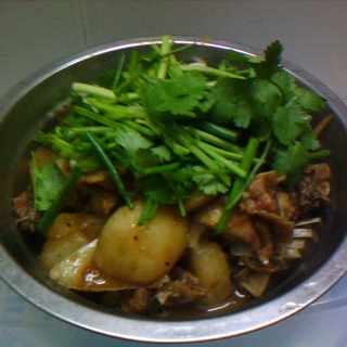 萝卜焖脆肉鲩头