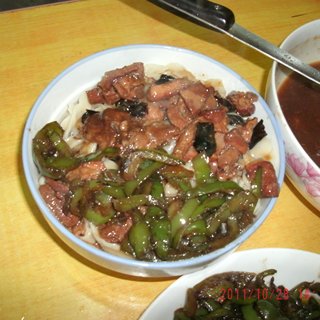酱香牛肉辣酱面