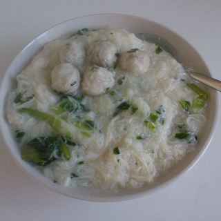 鸡汤贡丸面线糊