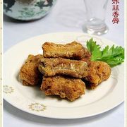 饮酒小菜“生炸蒜香骨”